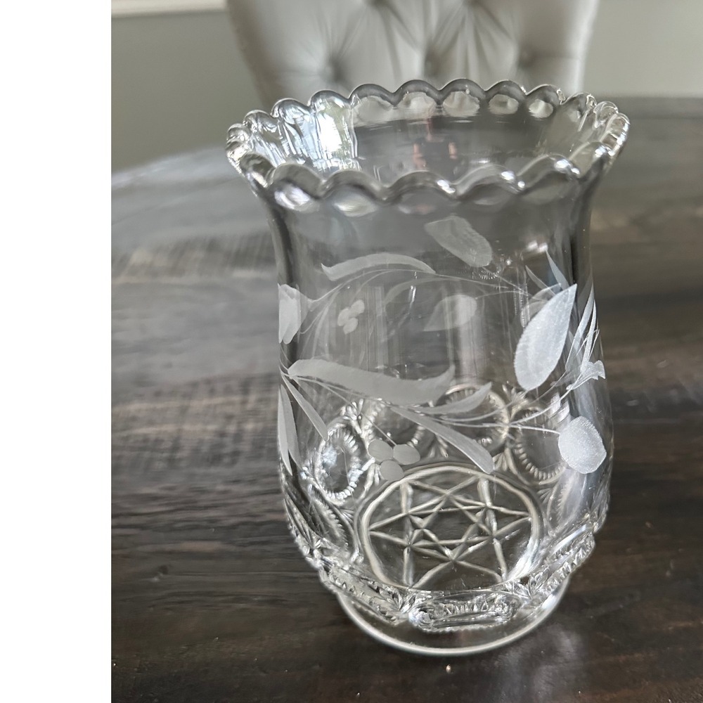 Vintage Etched Glass Vase hurricane lamp Floral‎ Scalloped Rim Accent Home Decor